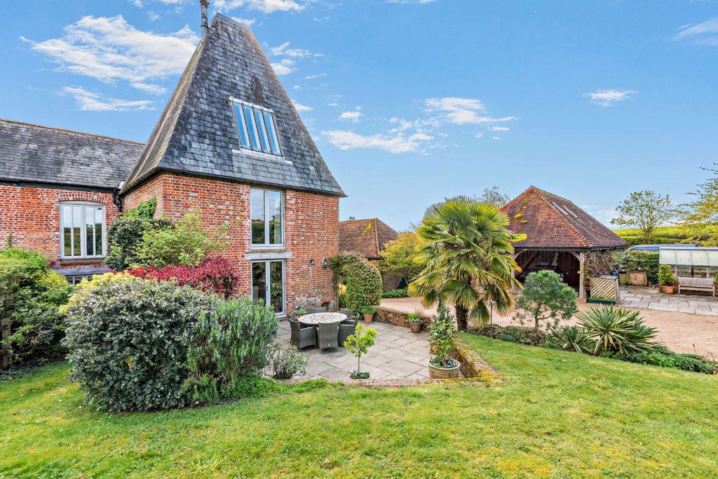 Property photo 1 of 15 Windmill Oast