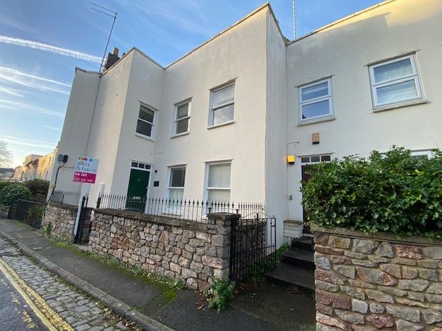 Property photo 1 of 16 Front