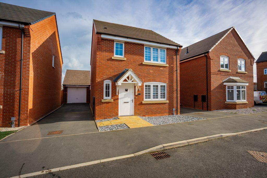 Property photo 1 of 35