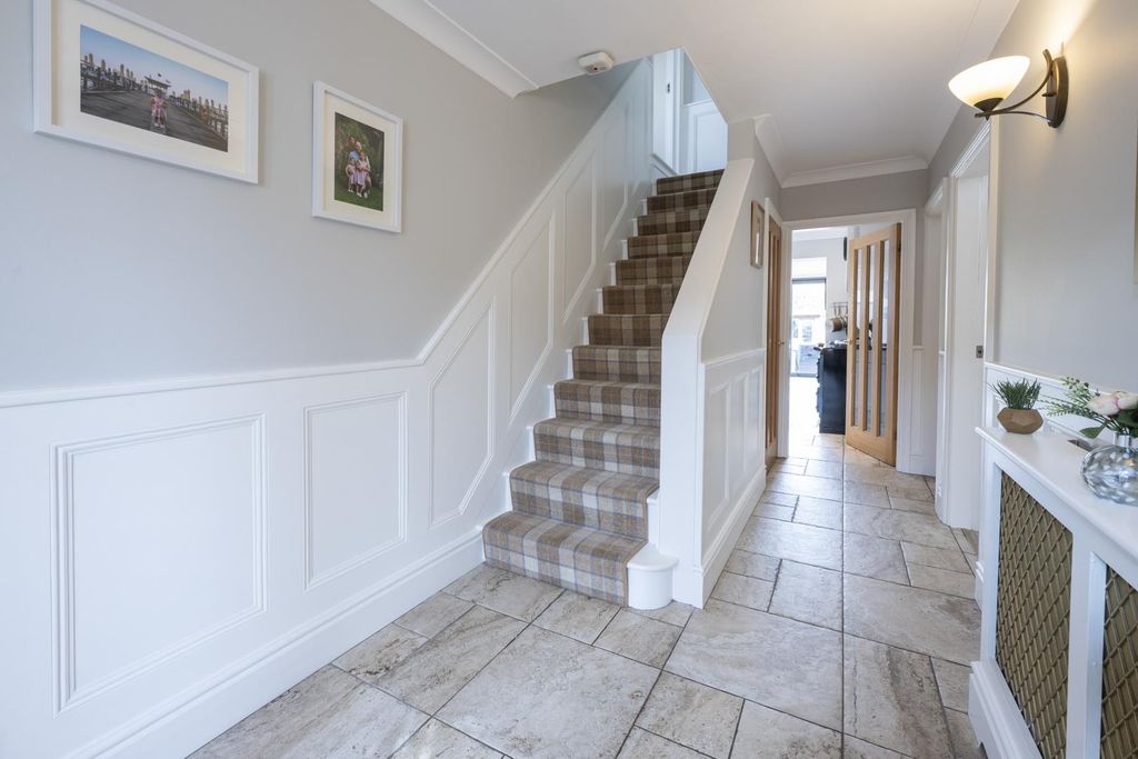 Property photo 2 of 44