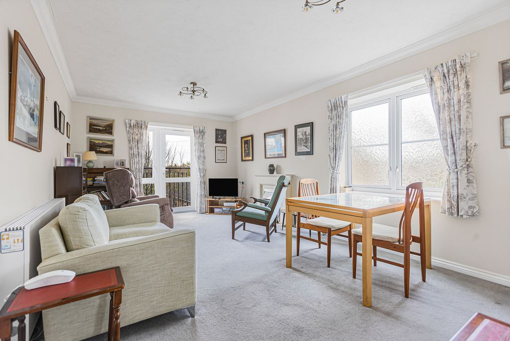 Property photo 3 of 24