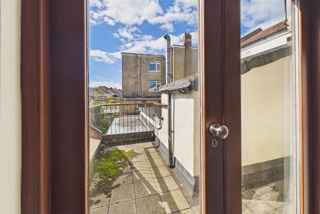 Additional image 38 of 4 bed flat for saleHighridge Road, Bishopsworth, Bristol BS13