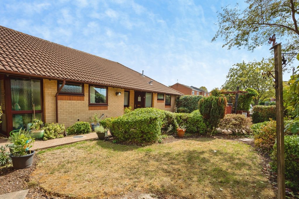 Property photo 3 of 17 Pbox-Img.Jpg