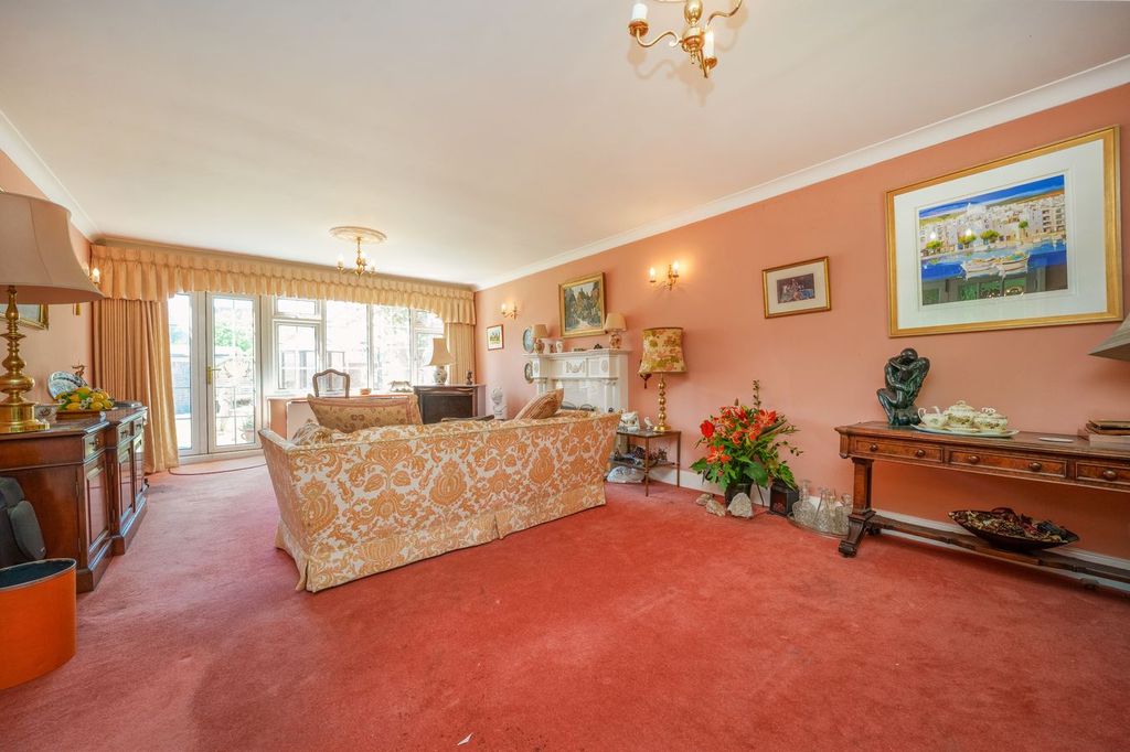 Property photo 3 of 17