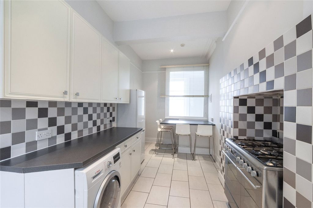 Property photo 2 of 9 Kitchen/Diner