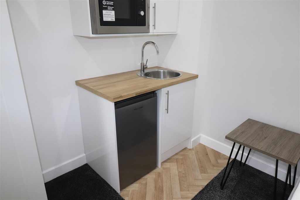 Property photo 3 of 7 78 Charter (33).Jpg