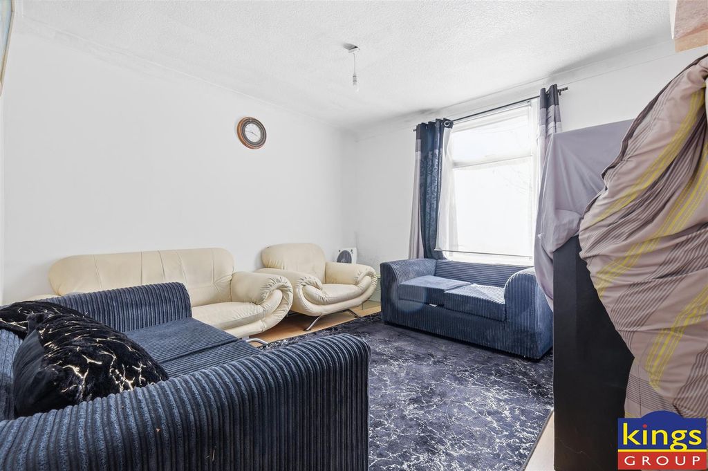 Property photo 2 of 16 Img_2370.Jpg