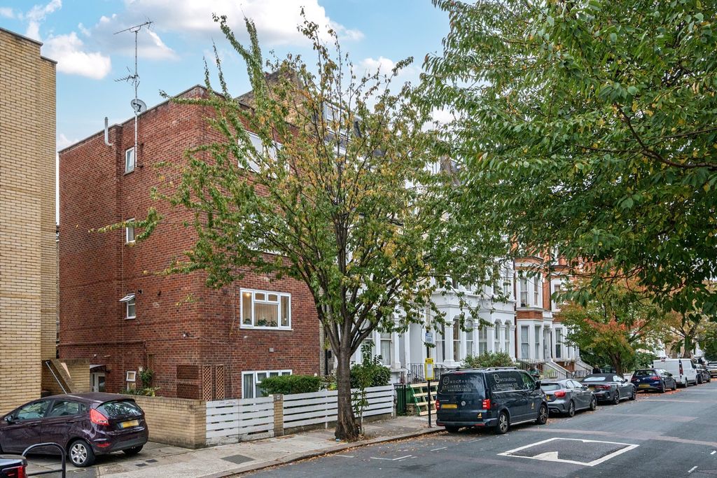 Property photo 3 of 14 Picture No. 01