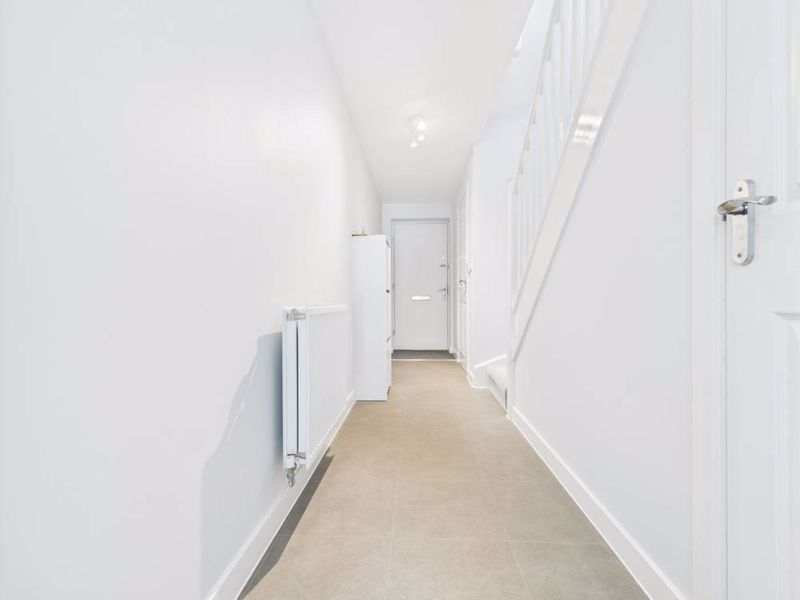 Property photo 3 of 16 Photo 8