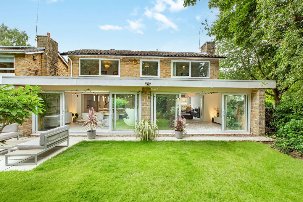Property photo 1 of 21