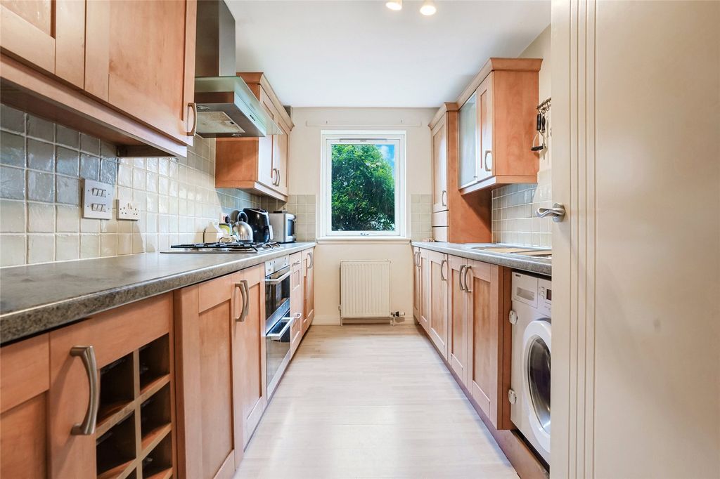 Property photo 3 of 17 Kitchen