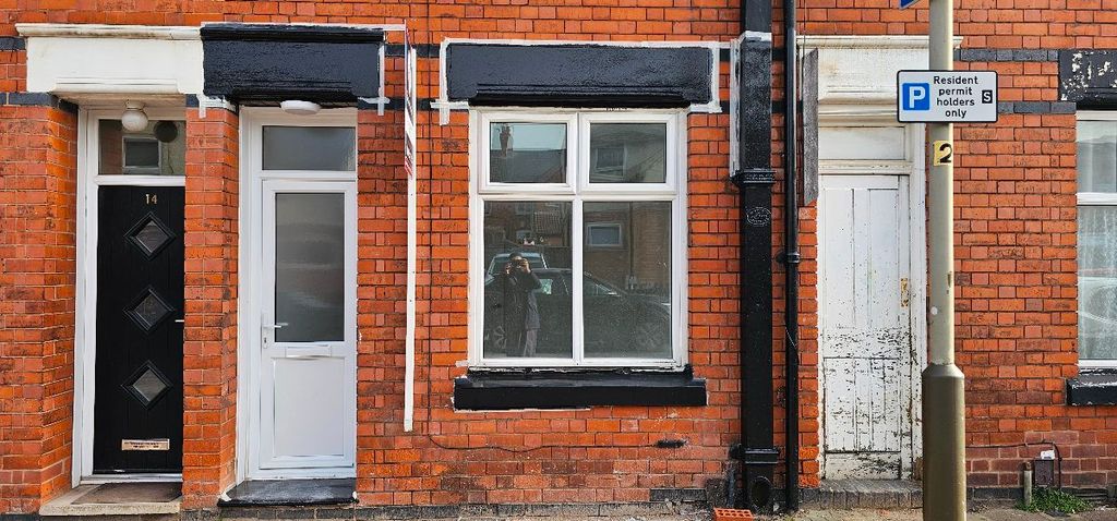 Property photo 2 of 18