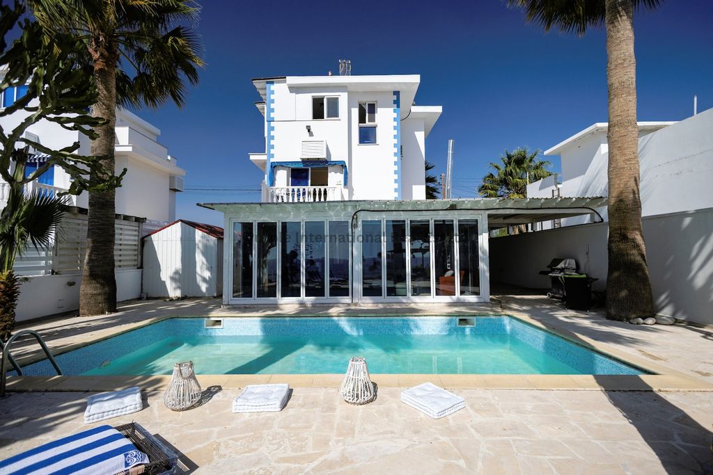 Property photo 1 of 34