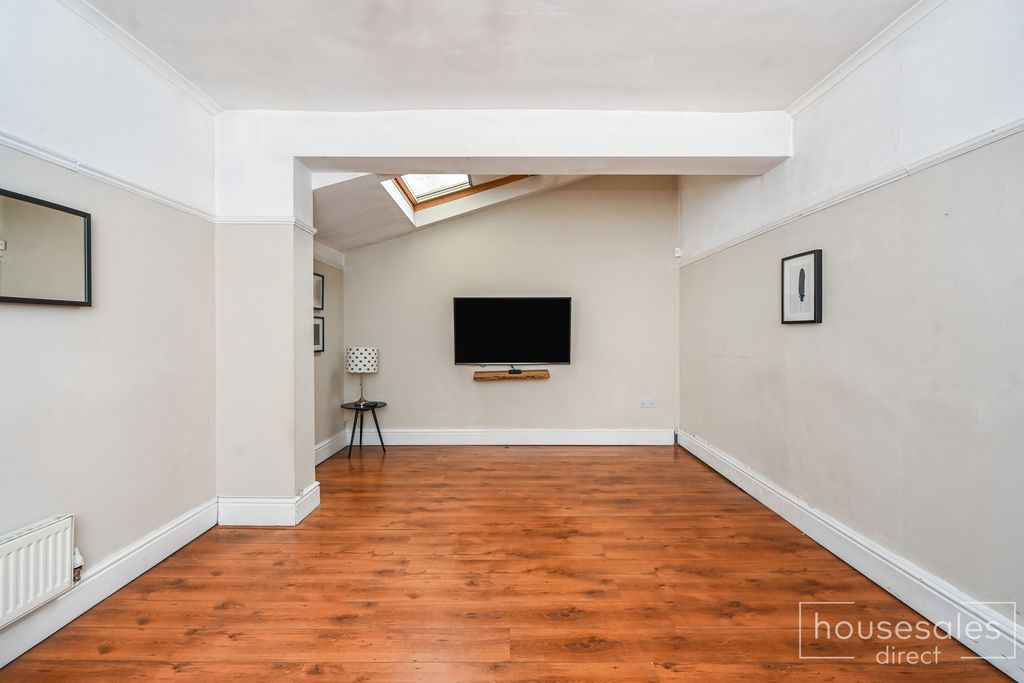 Property photo 3 of 20 Photo 2