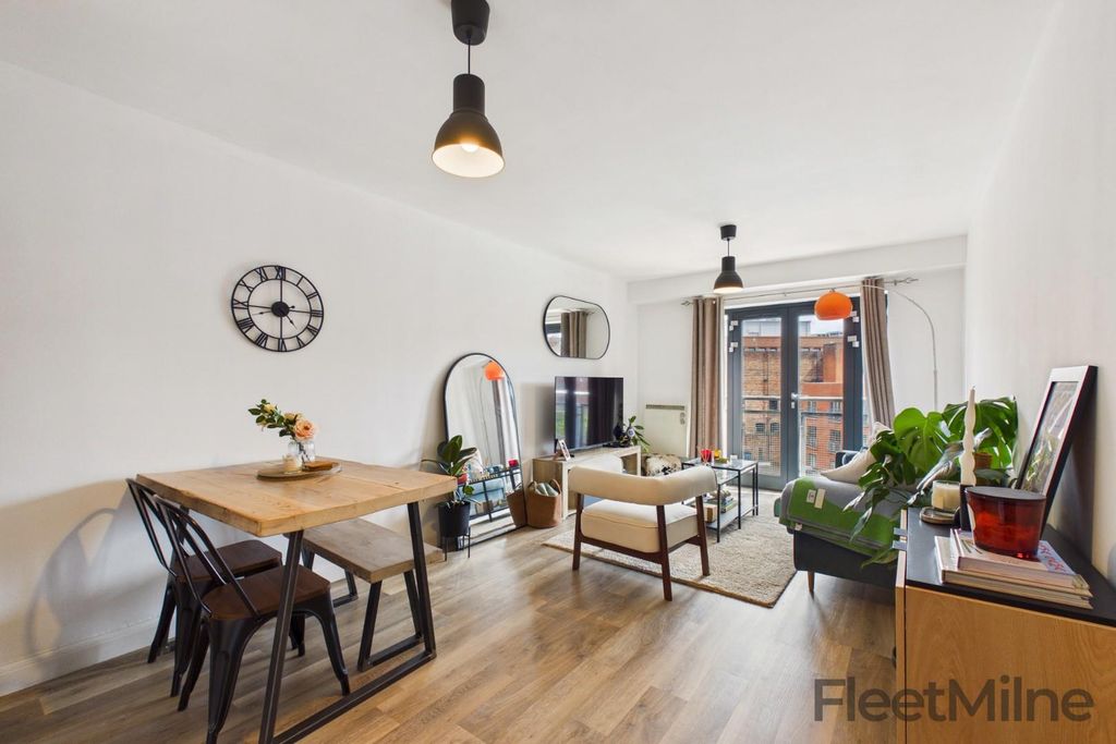 Property photo 1 of 19 Living/Dining Room