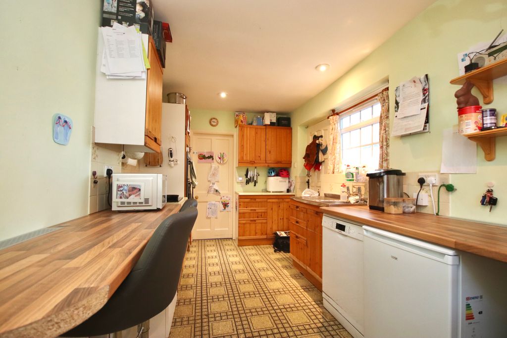 Property photo 3 of 14