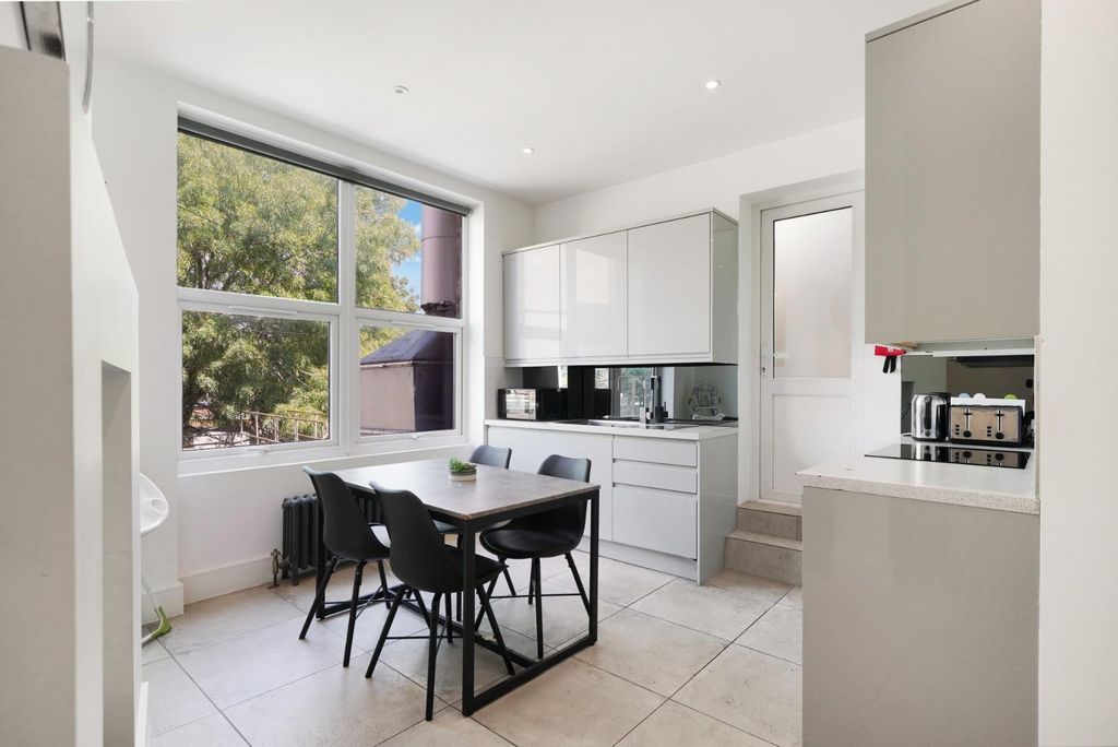 Property photo 2 of 15 1 (9).Jpg