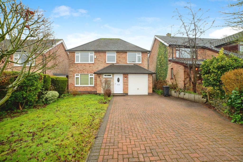 Property photo 1 of 19 Front