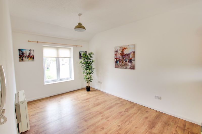 Property photo 2 of 6 Photo 1