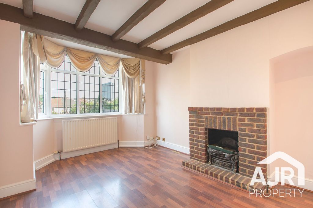 Property photo 2 of 16