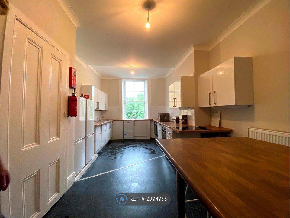 Property photo 2 of 14 Kitchen