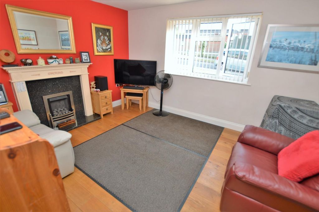 Property photo 3 of 9 Living Room