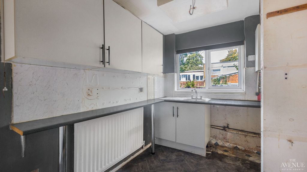 Property photo 2 of 27 5379734