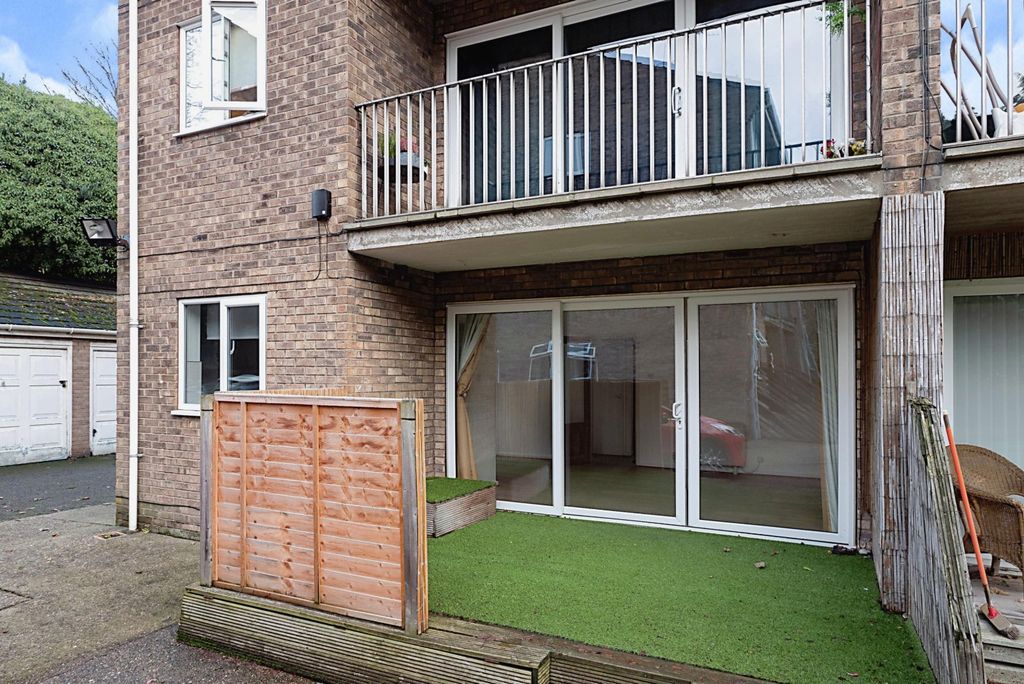 Property photo 1 of 8 Rear Aspect
