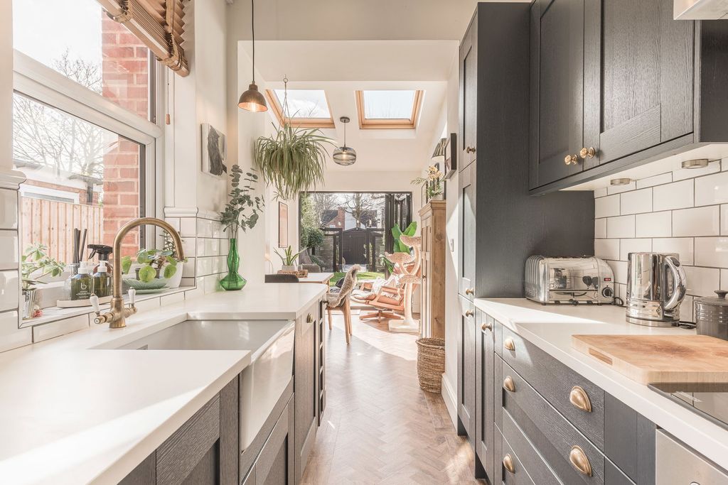 Property photo 3 of 46