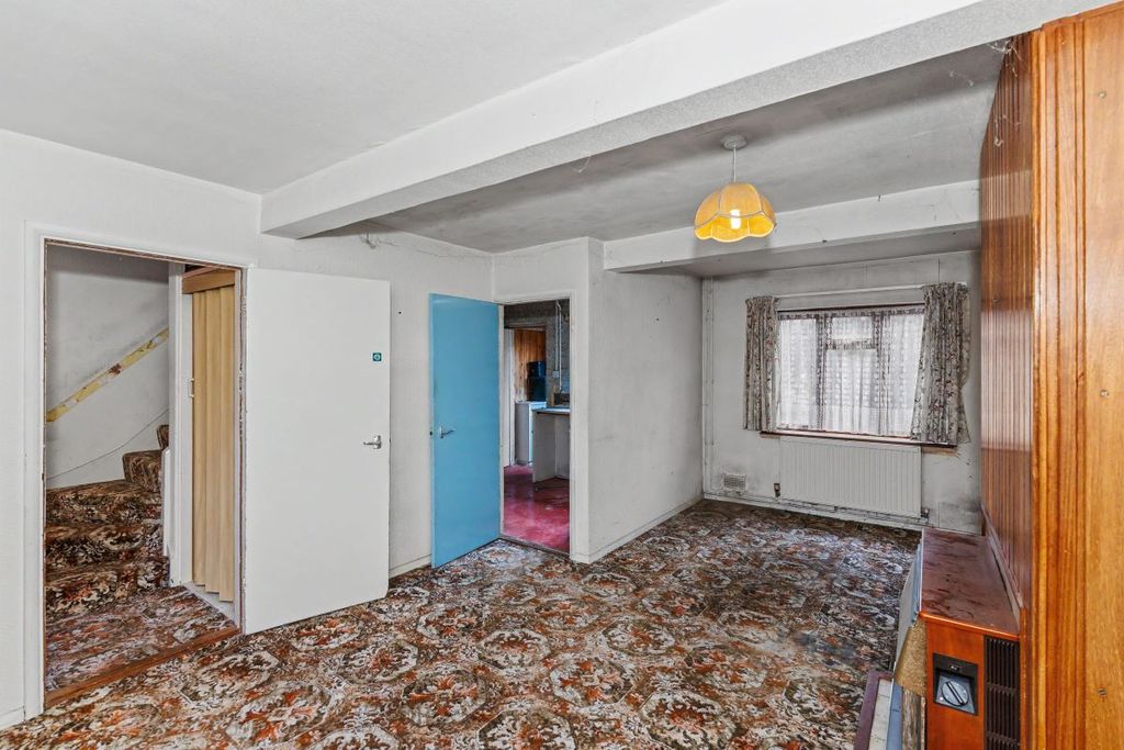 Property photo 3 of 8