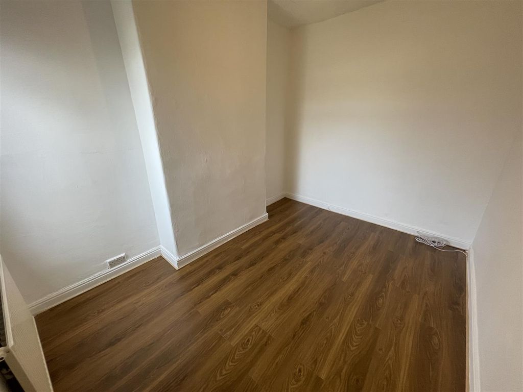 Property photo 3 of 7 Lounge