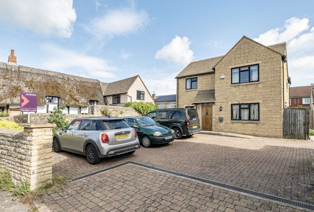 Property photo 1 of 18 1455269-3-6A22Eef...
