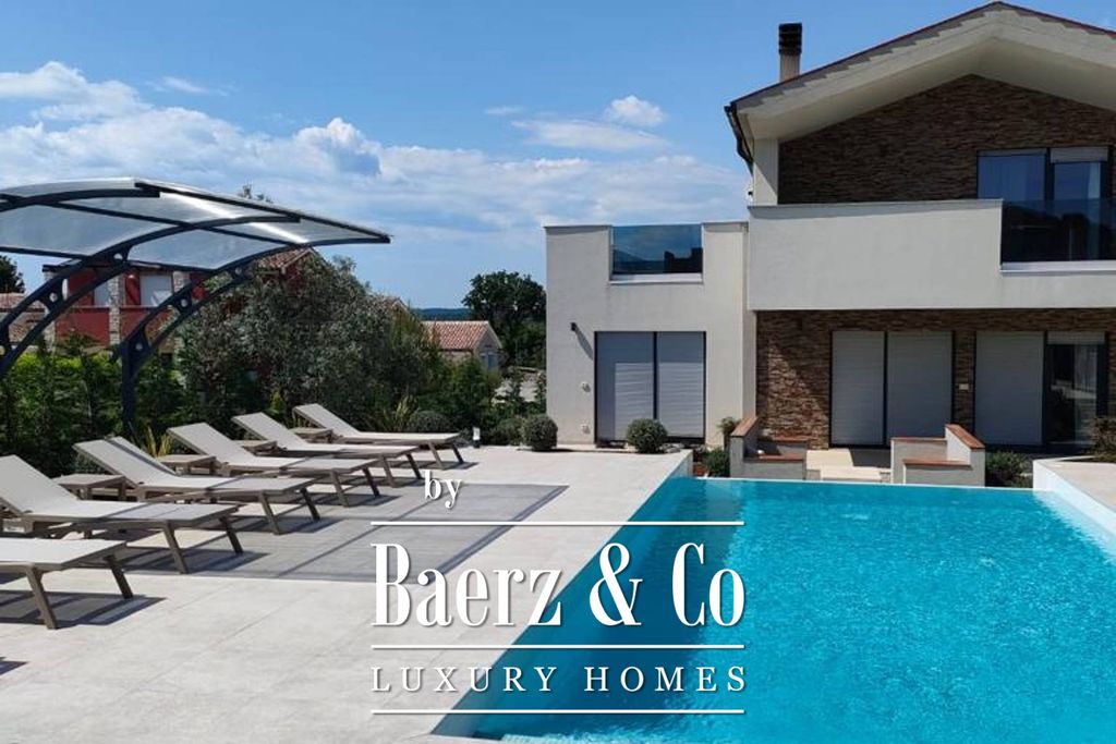 Property photo 3 of 35