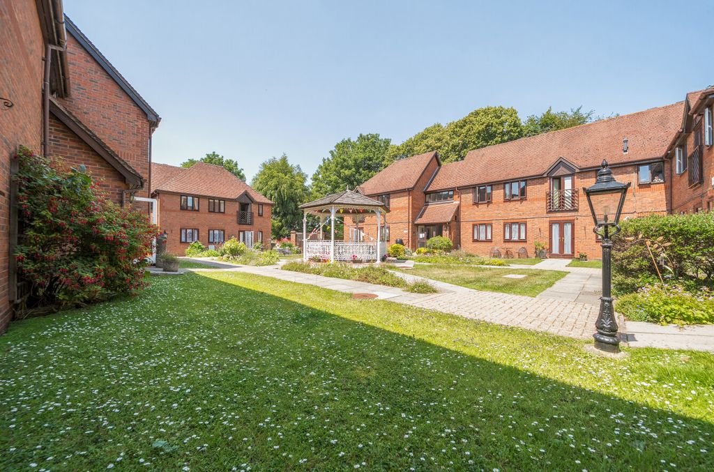 Property photo 1 of 14 1479940-1-6A39699...