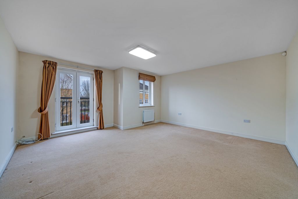 Property photo 3 of 13 07-5Be481719 - Mcb - Ns - 1 Trafford Way Br3 1Bu -
