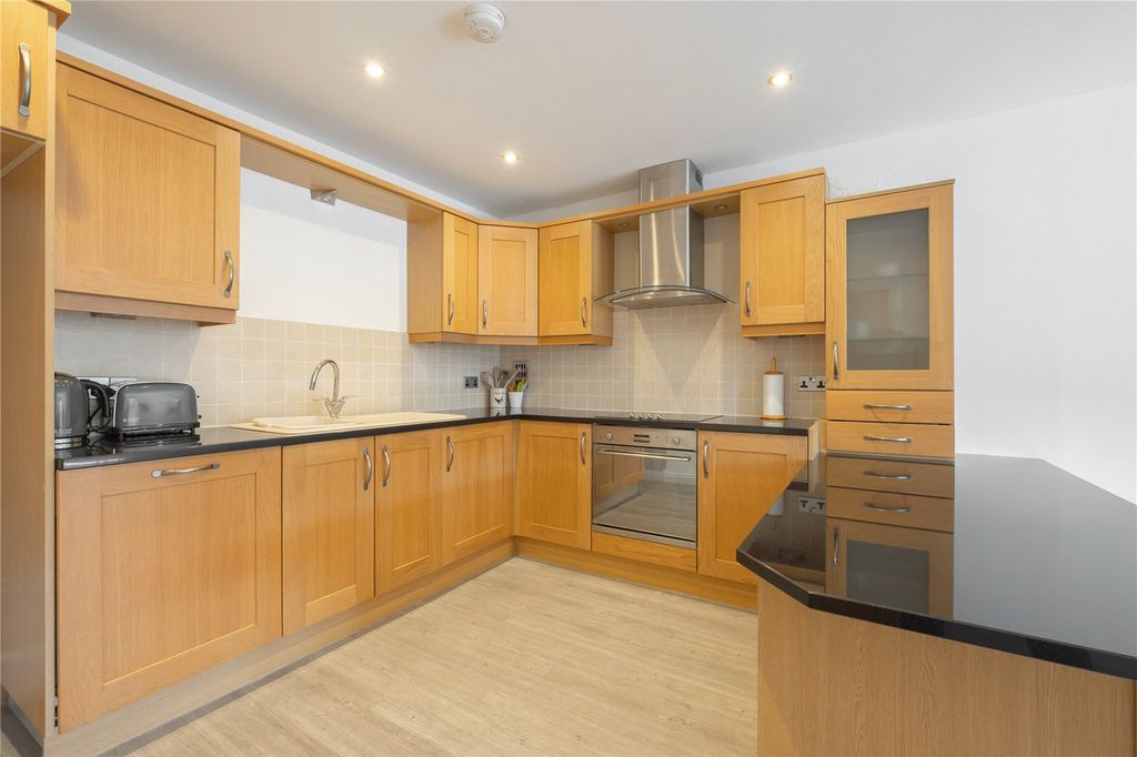 Property photo 3 of 11 Kitchen Area