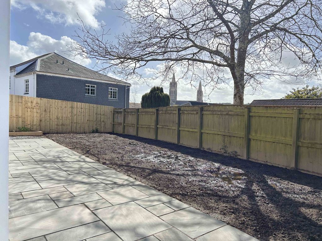 Property photo 3 of 12 Photo 3