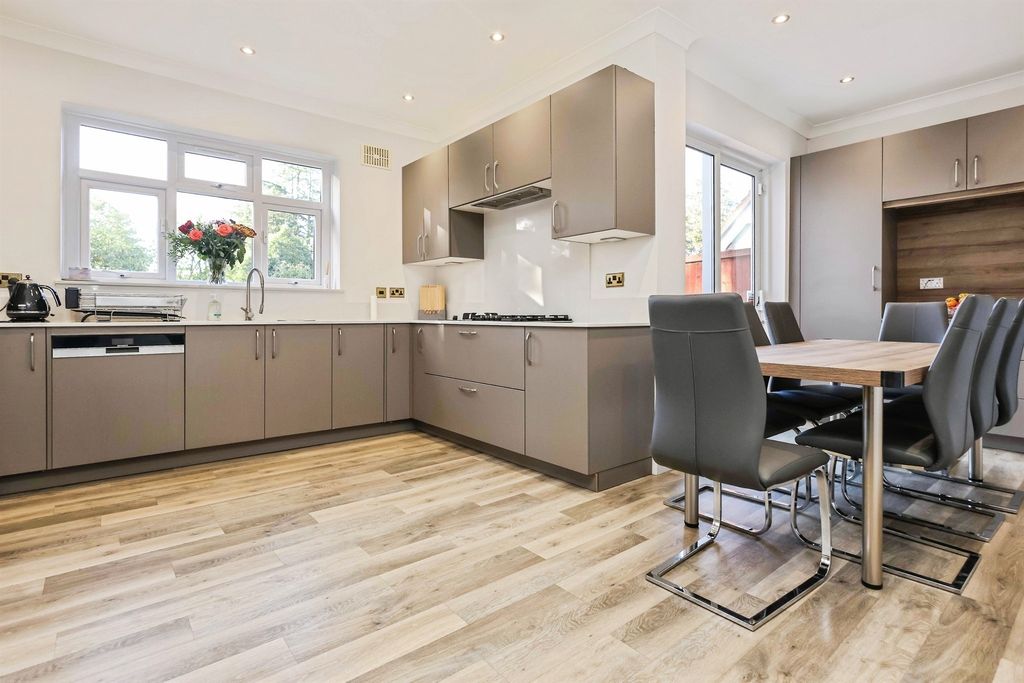 Additional image 2 of 6 bed detached house for saleLordswood Road, Birmingham B17