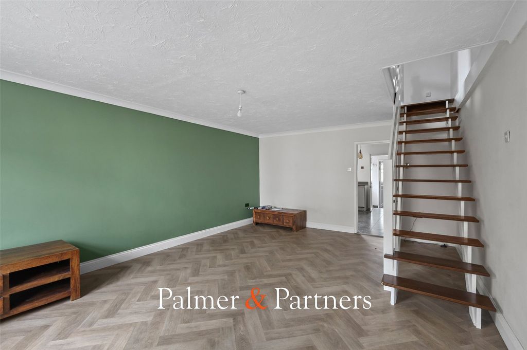 Property photo 3 of 18 Picture No. 14