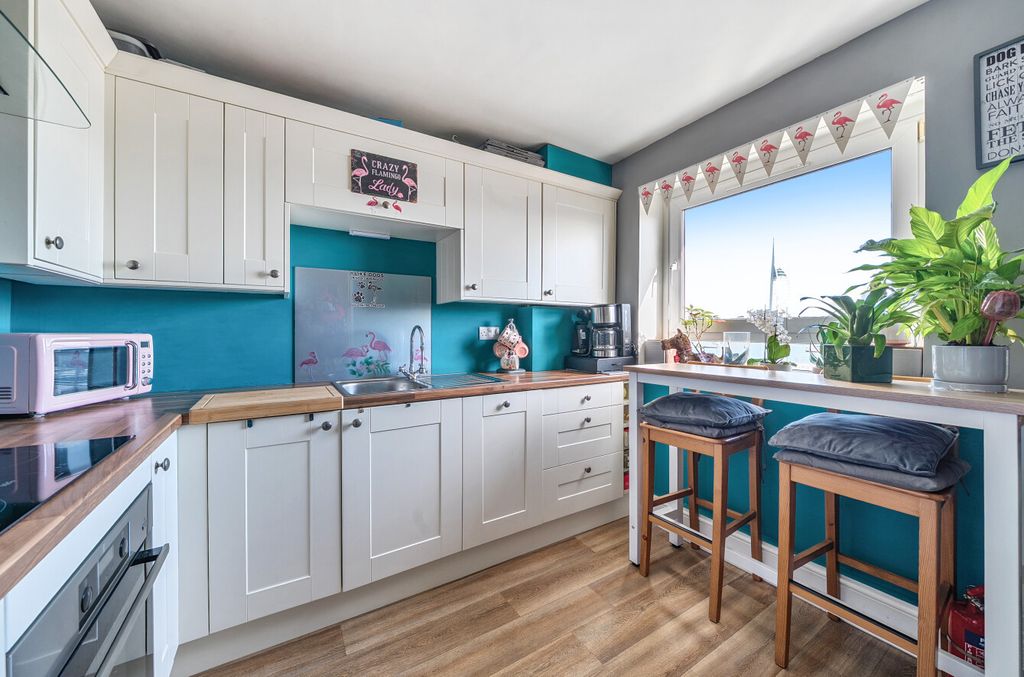 Property photo 2 of 13 1364599-15-68E522...