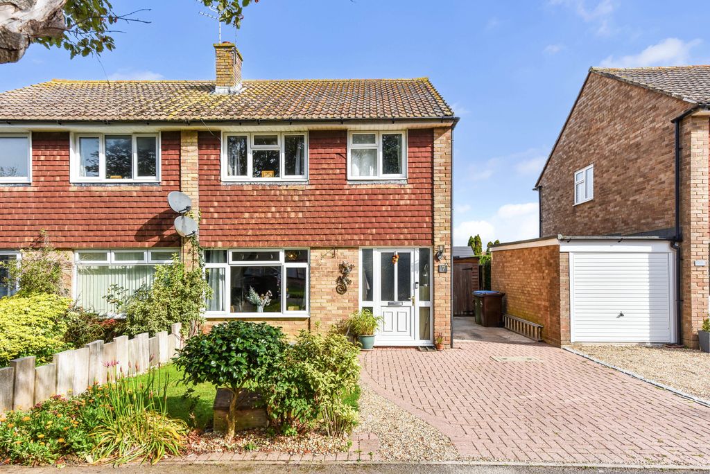 Property photo 1 of 28