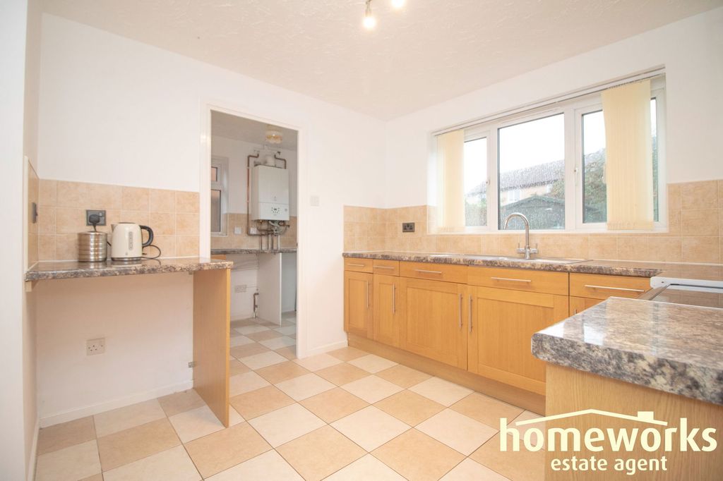 Property photo 3 of 13