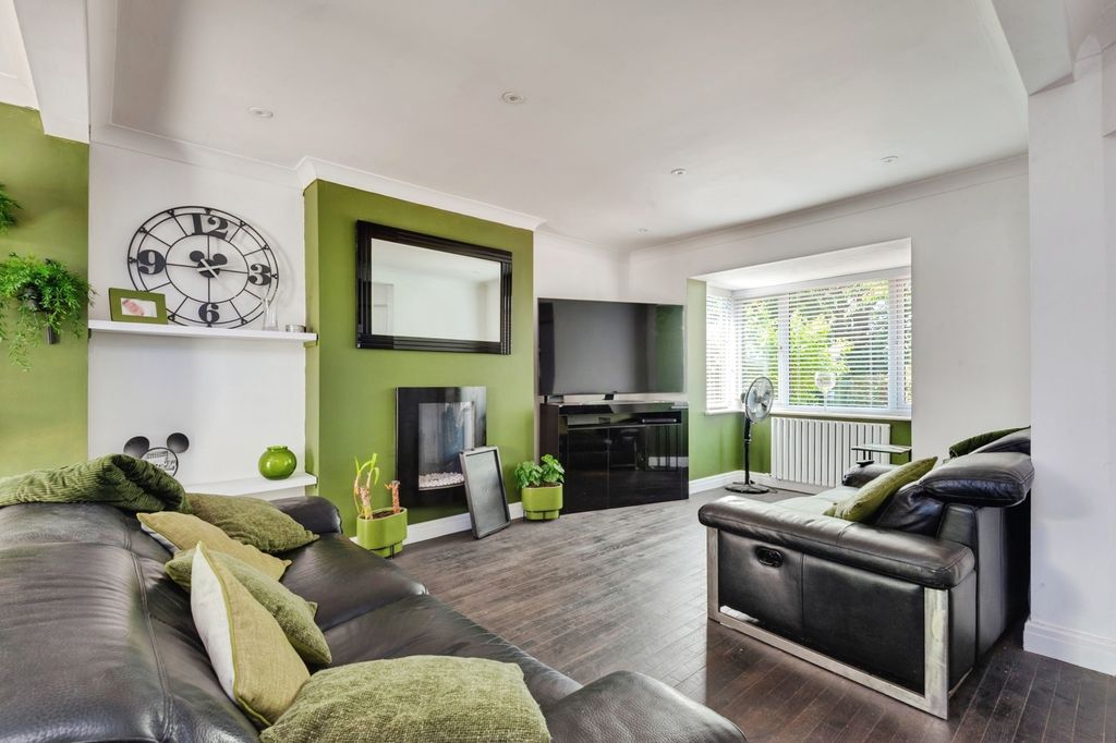 Property photo 3 of 21 Pbox-Img.Jpg