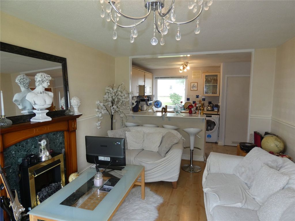 Property photo 2 of 16 Picture No. 11