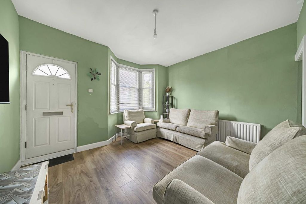 Property photo 2 of 5