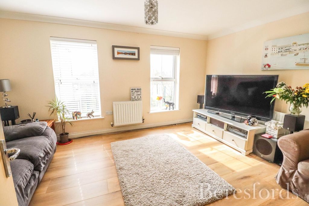 Property photo 3 of 22 Picture No. 03