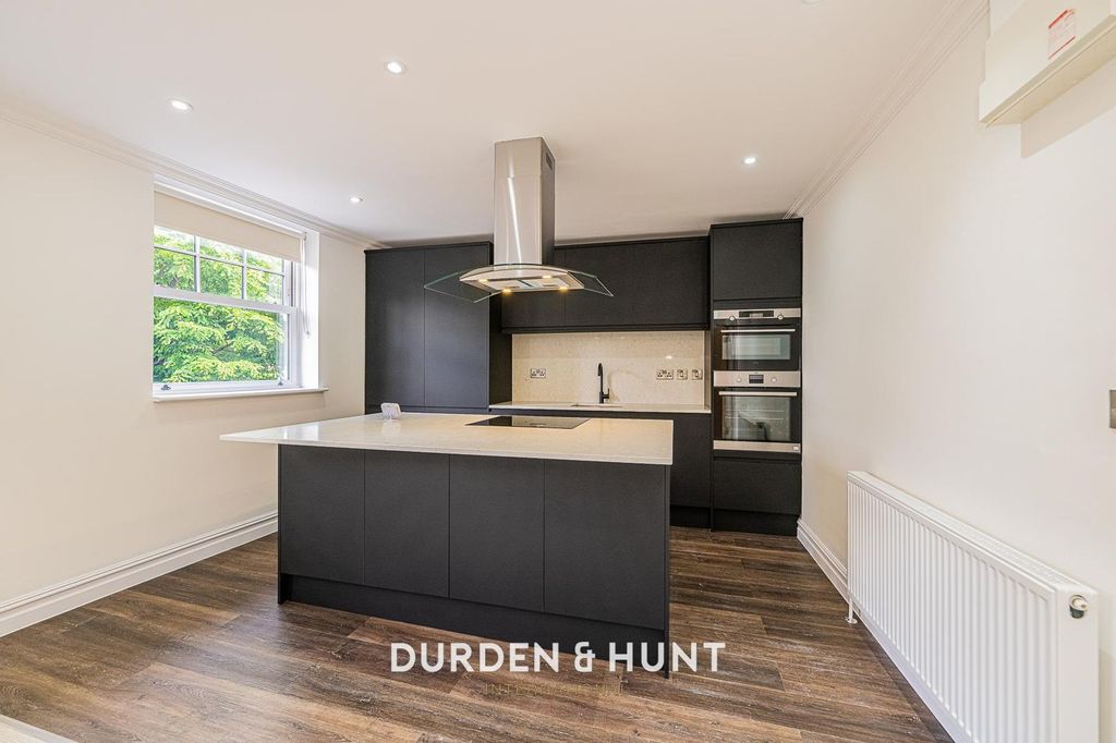 Property photo 3 of 17 Mayfair-12.Jpg