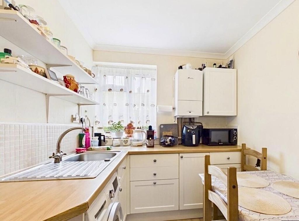 Property photo 2 of 2 Kitchen