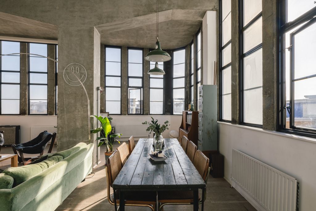 Property photo 3 of 17 A0O0X00000Qxmjzuap_N4_Webres.Jpg