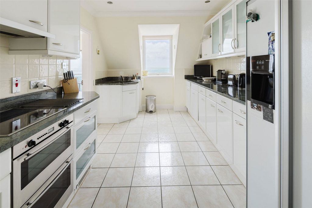 Additional image 8 of 3 bed flat for saleLongbeach, Gorey Coast Road, Jersey JE3